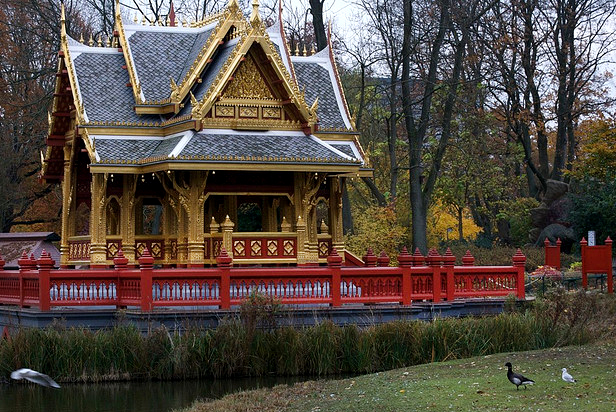 Chinease House by John Heaven