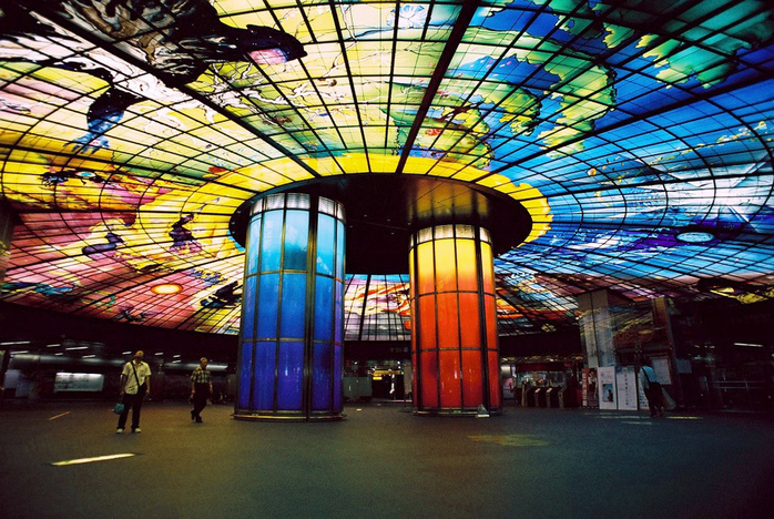 Formosa Boulevard Station by Atsuhiko Takagi