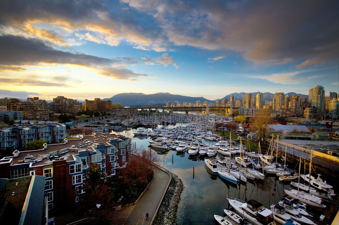 Vancouver by Kenny Loeui