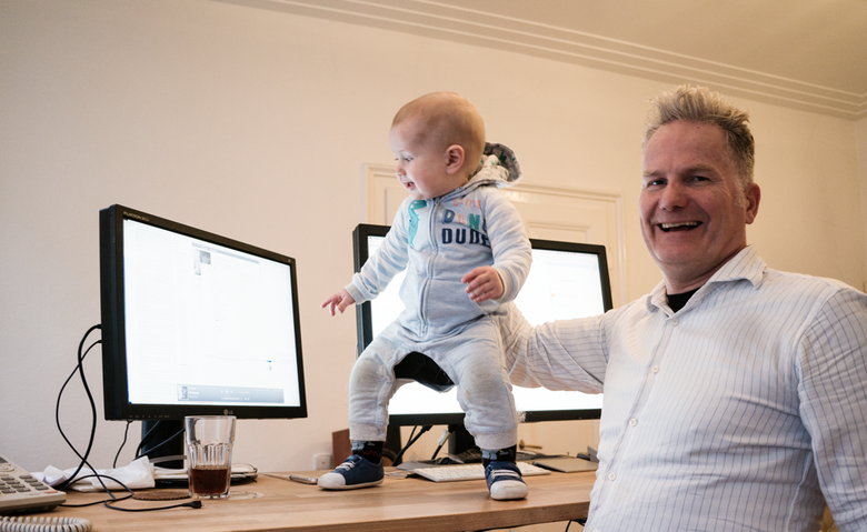 Constantin at Daddys Standup Desk